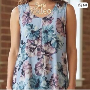 👛(ANY 2/$25)NORTHERN REFLECTIONS Round Neckline Hi-Lo A-Line Floral Top
